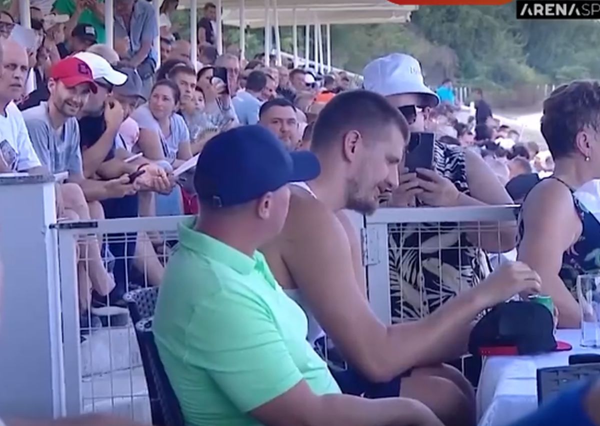 Nikola Jokic n-a mai rezistat! A petrecut cu Djokovic în fața a zeci de mii de sârbi, dar un detaliu l-a dat gata: „Oh, nu!”