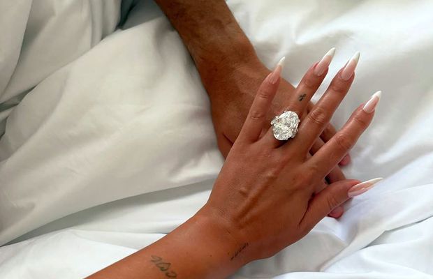 Experții nu se pun de acord asupra valorii inelului oferit de Ronaldo logodnicei Georgina