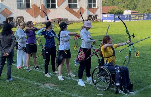 Sportiva imobilizată într-un scaun cu rotile după ce a căzut un copac pe ea a mai bifat un reper personal pe drumul spre Jocurile Paralimpice