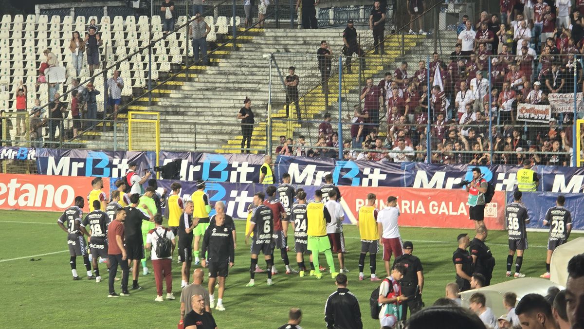 Ce s-a întâmplat la finalul partidei Oțelul Galați - Rapid. Foto: Cezar Titor (GSP)