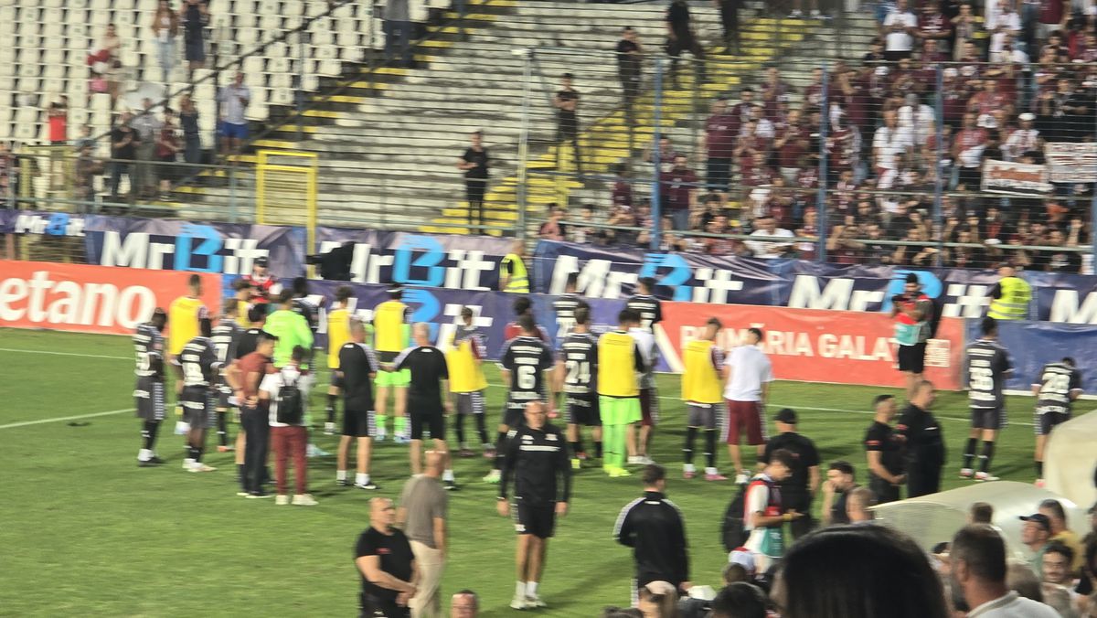 Ce s-a întâmplat la finalul partidei Oțelul Galați - Rapid. Foto: Cezar Titor (GSP)