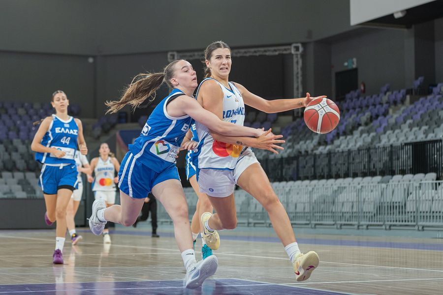 România, două victorii cu Grecia în partide de verificare/Foto: Facebook (Federația Română de Baschet) România U16, aproape de start în divizia A a Campionatului European de baschet feminin, organizată la Pitești » Ce a declarat Carmen Tocală