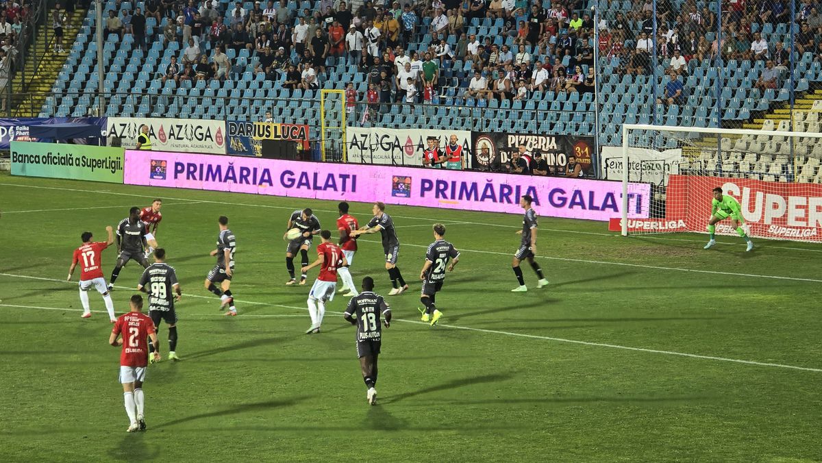 Panduru, uimit de fotbalistul Rapidului: „De mult n-am mai văzut așa ceva”