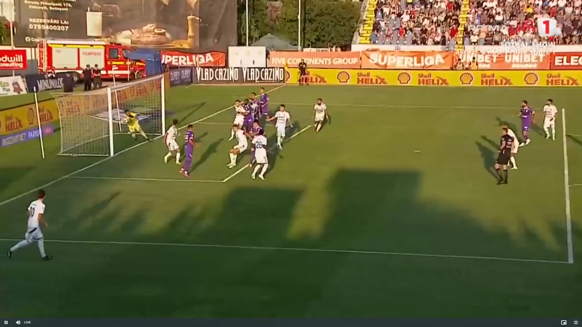 Fază controversată de arbitraj în FC Botoșani - FC Argeș