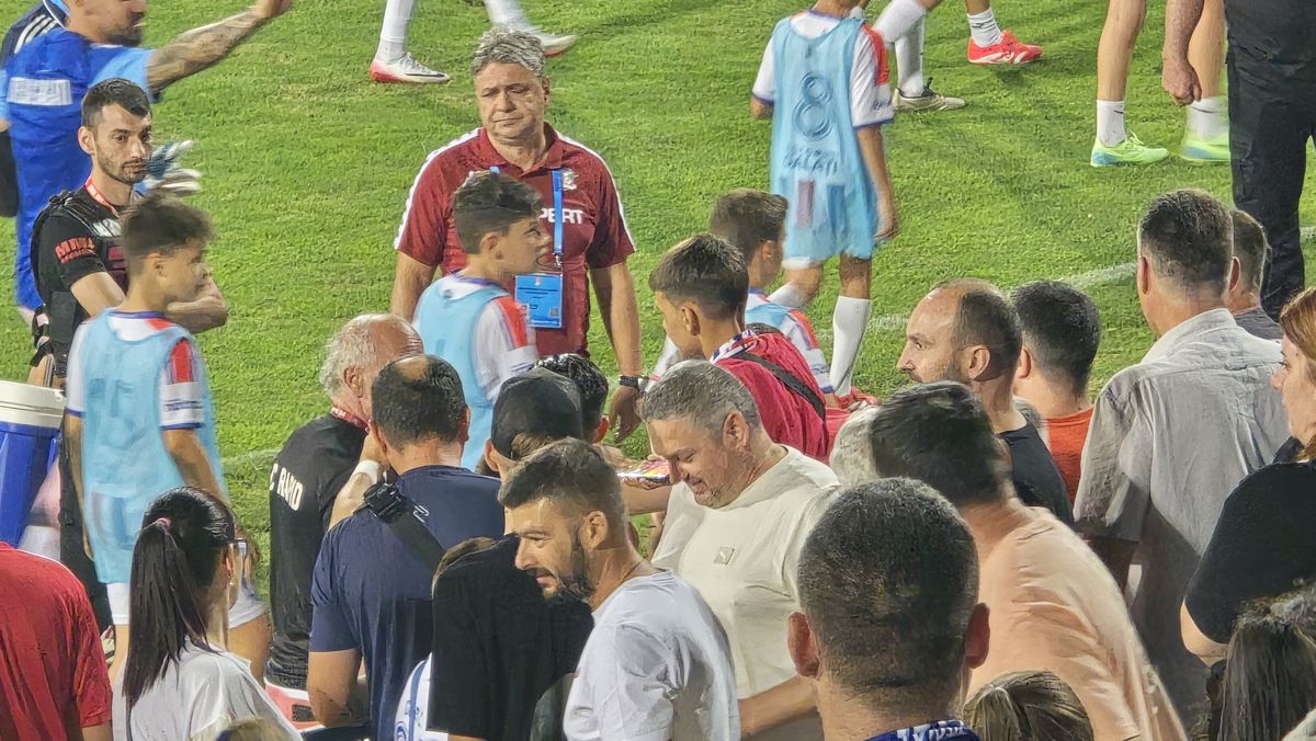 Ce s-a întâmplat la finalul partidei Oțelul Galați - Rapid. Foto: Cezar Titor (GSP)