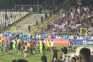 Ce s-a întâmplat pe gazon imediat după Oțelul - Rapid » Refrenul preferat al galeriei