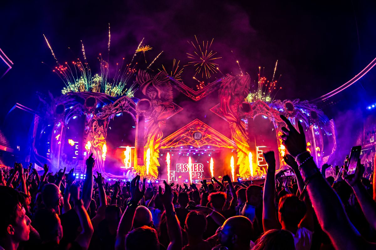 500.000 de fani au participat la ediția Untold din acest an » Cele mai tari imagini de la festivalul de pe stadionul Cluj Arena