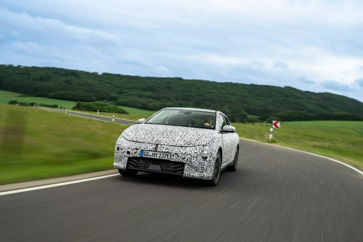 Cum arată modelul Kia EV4