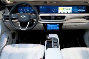 Mașina necunoscută pentru români va fi lansată în inima Europei » Vrea să se bată cu BMW și Mercedes, prețurile sunt mai mici