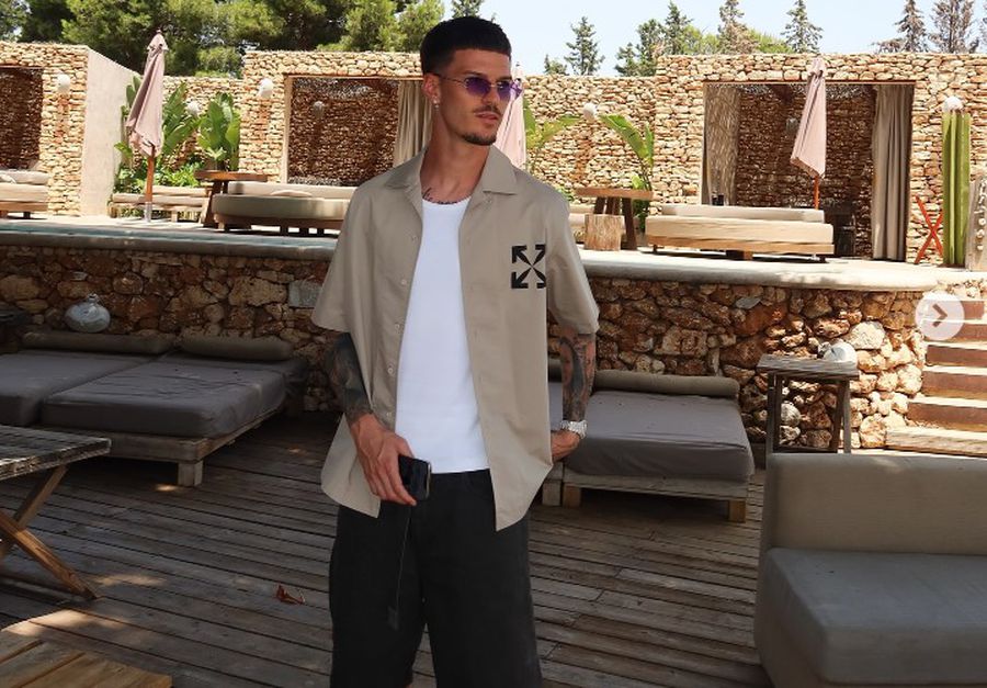 Parma și-a luat adio de la Man » Prima imagine cu Dennis după ce a trecut vizita medicală la PSV Eindhoven + Ce număr va avea la campioana Olandei