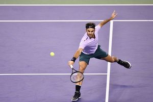 Roger Federer revine pe terenul de tenis, la un meci demonstrativ organizat în Shanghai: „Un loc special pentru mine”