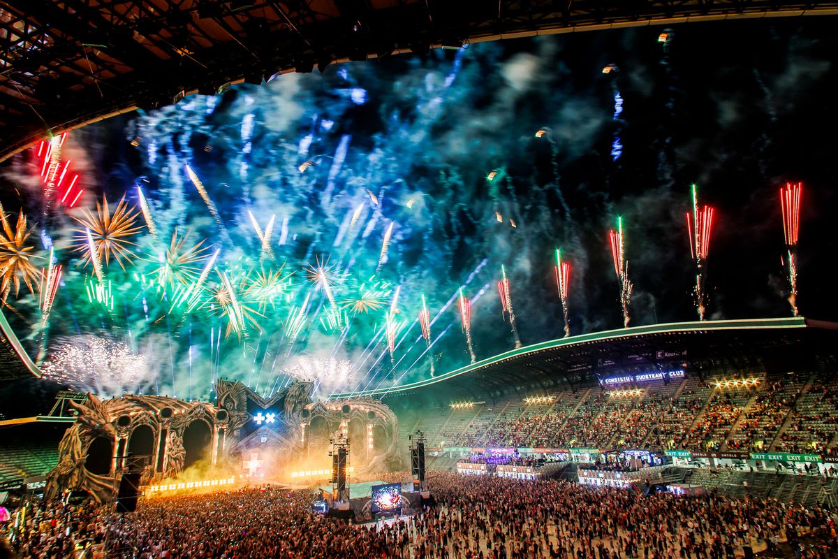 500.000 de fani au participat la ediția Untold din acest an » Cele mai tari imagini de la festivalul de pe stadionul Cluj Arena