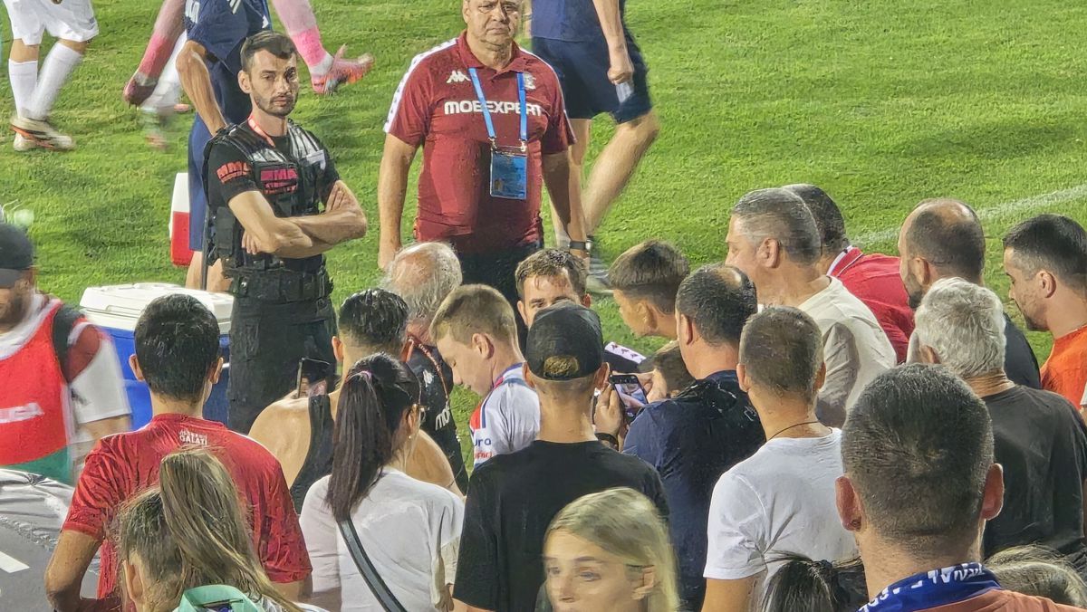 Ce s-a întâmplat la finalul partidei Oțelul Galați - Rapid. Foto: Cezar Titor (GSP)