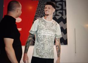 Parma și-a luat adio de la Man » Prima imagine cu Dennis după ce a trecut vizita medicală la PSV Eindhoven + Ce număr va avea la campioana Olandei