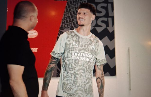 Parma și-a luat adio de la Man » Prima imagine cu Dennis după ce a trecut vizita medicală la PSV Eindhoven + Ce număr va avea la campioana Olandei