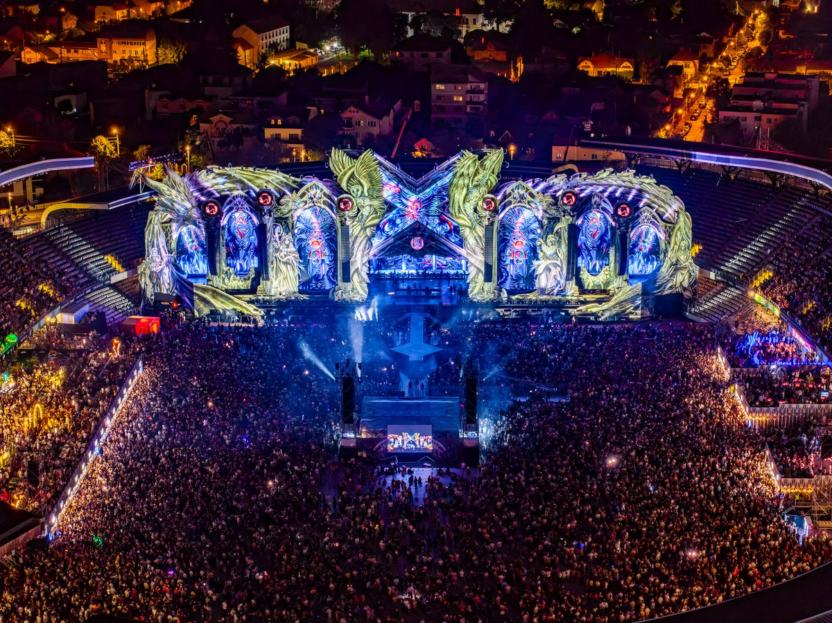 500.000 de fani au participat la ediția Untold din acest an » Cele mai tari imagini de la festivalul de pe stadionul Cluj Arena