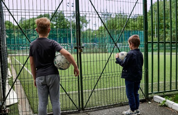 EXCLUSIV VIDEO Fotbalul mic, în pragul colapsului: copiii și juniorii nu joacă fotbal de 10 luni, FRF fuge de răspunsuri. Fiica lui Balaci sare la gâtul federalilor: “Comunicarea lor e zero barat!”