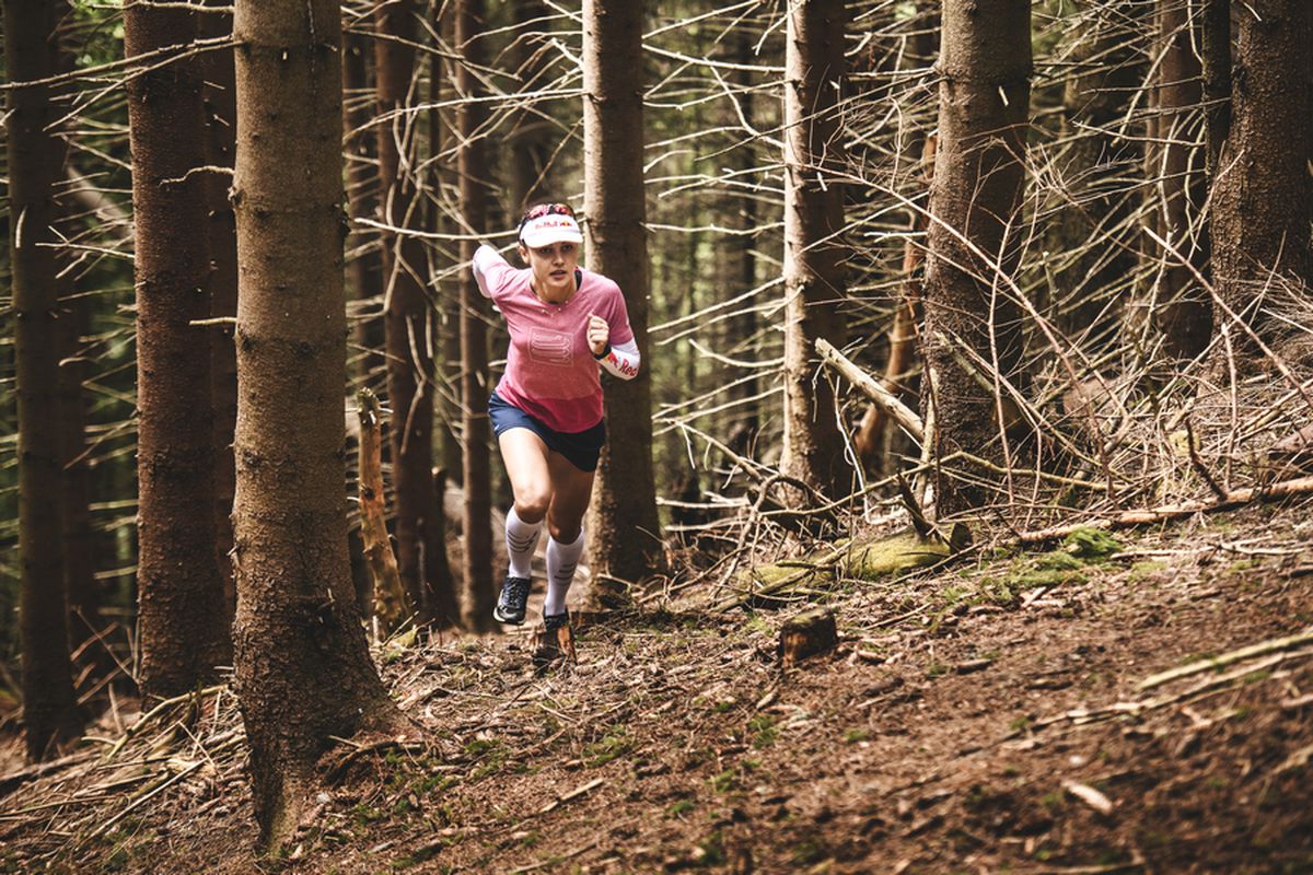 FOTO & VIDEO Denisa Dragomir a cucerit trei vârfuri de peste 2.500 metri din Masivul Făgăraș, într-un timp record