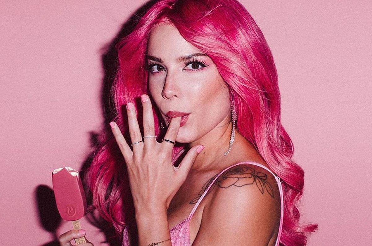 GALERIE FOTO A făcut senzație în play-off-ul din NBA! Cum apărut în tribună o vedetă din SUA