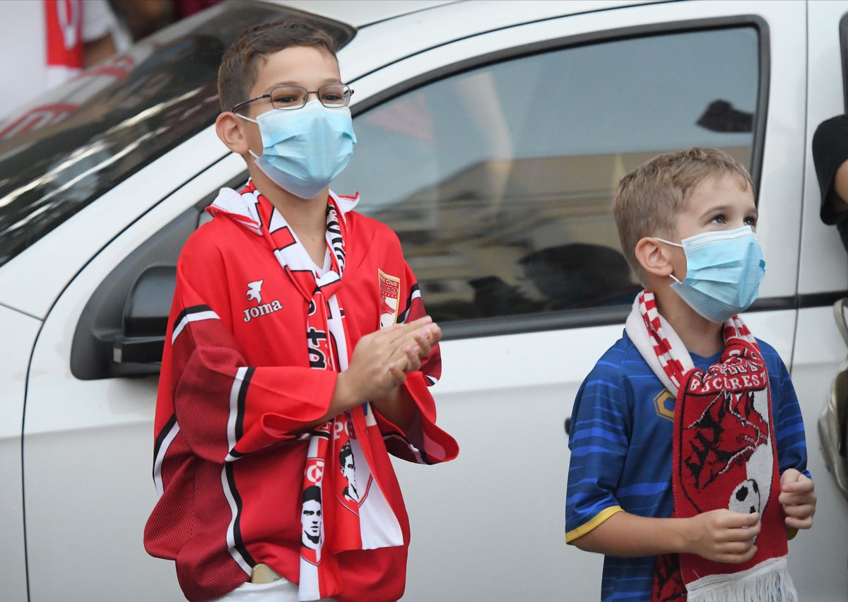 DINAMO. VIDEO Imagini senzaționale postate de Pablo Cortacero din autocar! Cum au reacționat noile transferuri la întâlnirea cu fanii: „Wow! La naiba, asta e altceva”