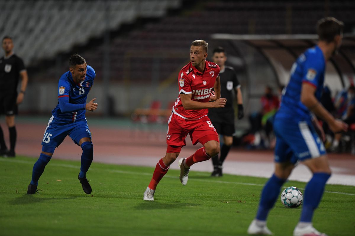 Fierbe vestiarul la Dinamo: jucătorii și Contra, duși cu vorba de Pablo Cortacero! Ce a promis din nou spaniolul