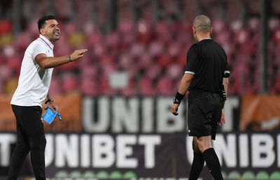 EXCLUSIV Starul lui Dinamo din sezonul trecut nu mai e în grațiile lui Contra! Impresarii îi caută echipă