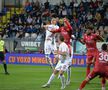 Denis Alibec la Untold, CFR Cluj învinsă la FC Botoșani » Fotografia care i-a iritat pe fani: „Cică accidentat”