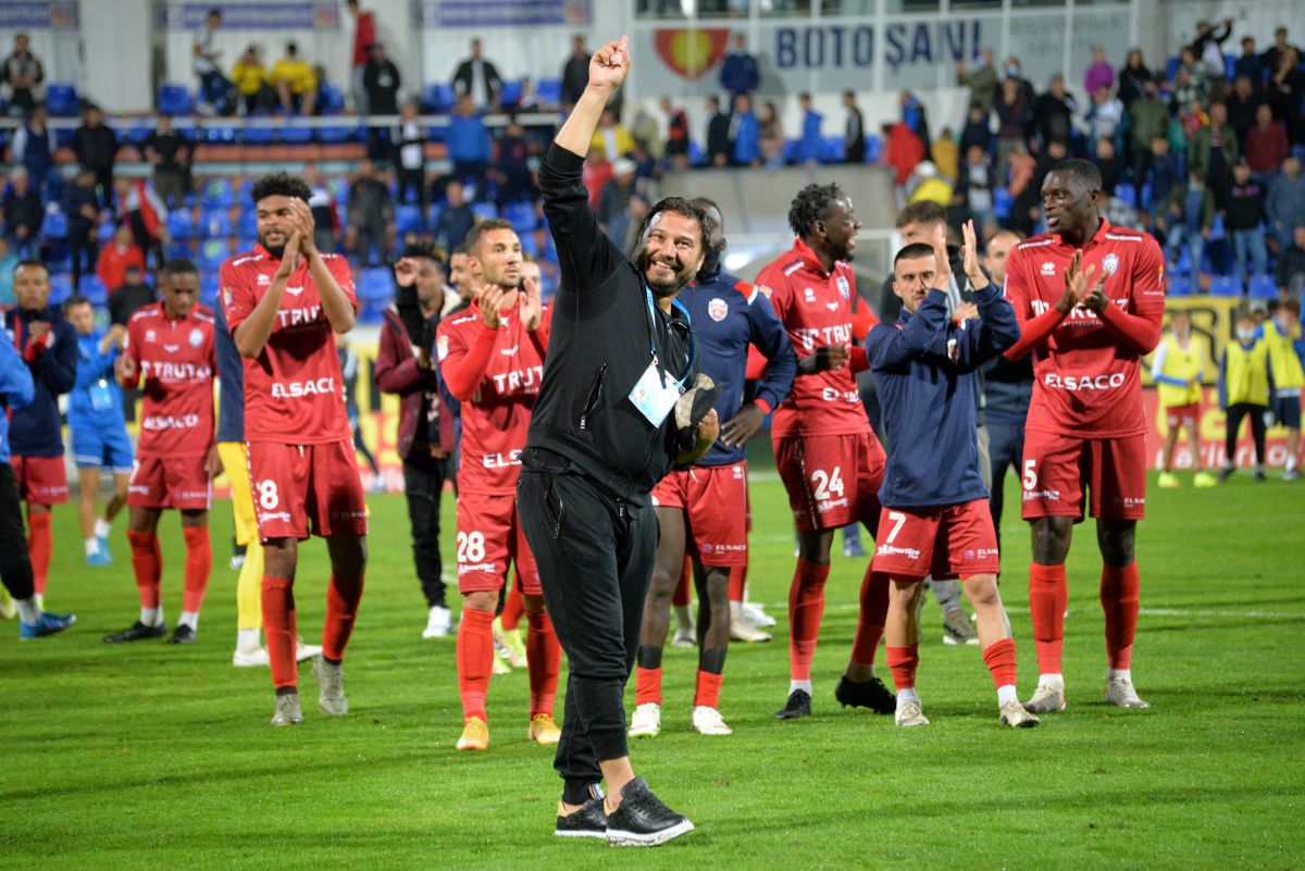 Denis Alibec la Untold, CFR Cluj învinsă la FC Botoșani » Fotografia care i-a iritat pe fani: „Cică accidentat”