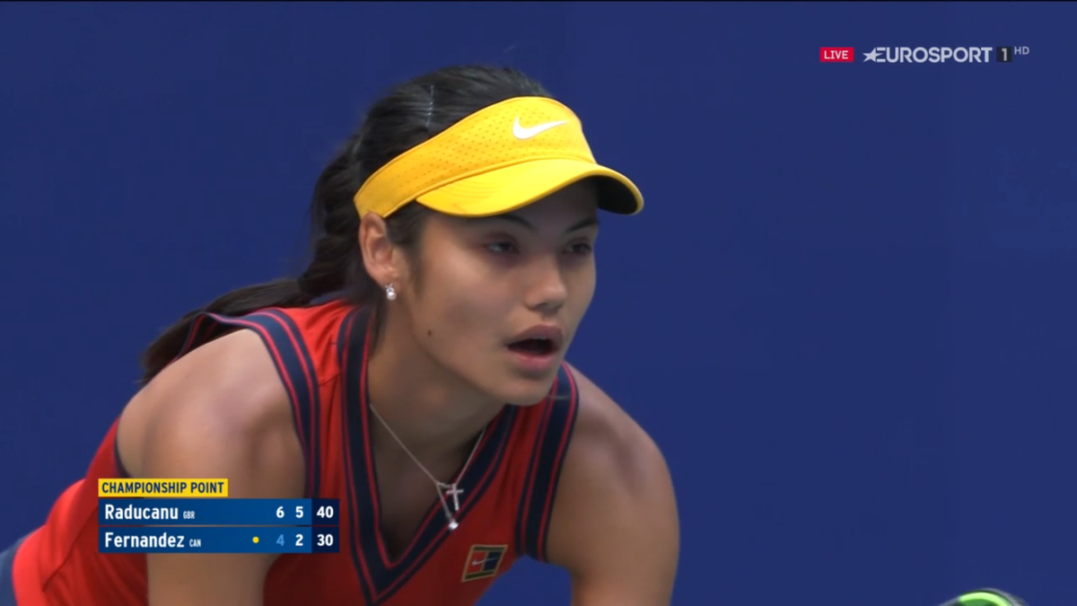 Imagine rară: Emma Răducanu, în brațele tatălui român, după victoria istorică de la US Open