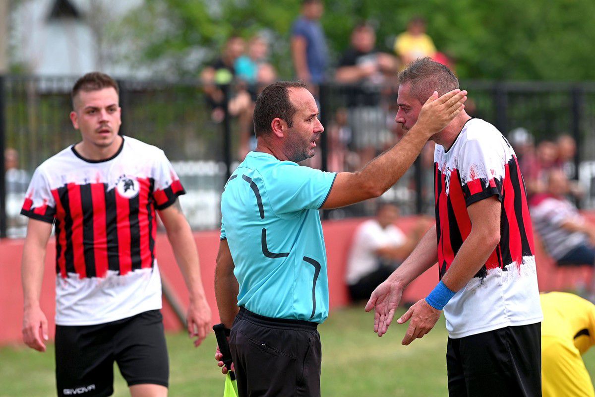 Despre fotbal, criză economică și educație sexuală la Orbeasca - Botoroaga: „Nu mi-e frică de niciun război!” + „Noi ținem și cu Steaua, și cu FCSB”