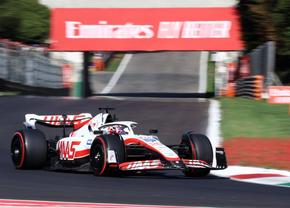 Paradox în Formula 1: s-a calificat al 19-lea, a fost penalizat cu 15 locuri și pleacă în cursă de pe 16!