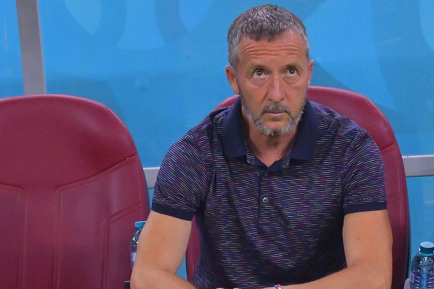 Deranjat de îndemnul lui Mihai Stoica la „măsuri” împotriva lui Cristian Săpunaru (38 de ani), căpitanul Rapidului i-a răspuns acid oficialului de la FCSB, pe care l-a numit aseară, după FCU Craiova - Rapid 1-0