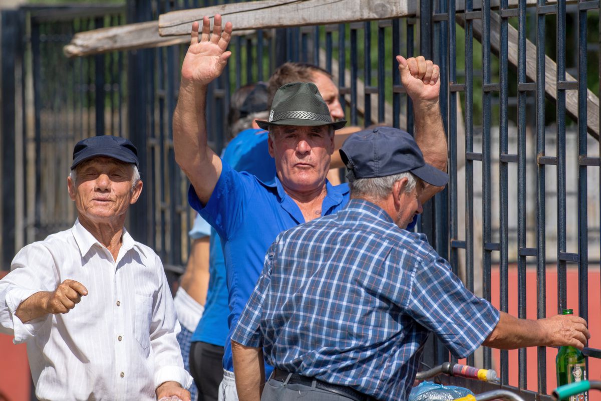 Despre fotbal, criză economică și educație sexuală la Orbeasca - Botoroaga: „Nu mi-e frică de niciun război!” + „Noi ținem și cu Steaua, și cu FCSB”