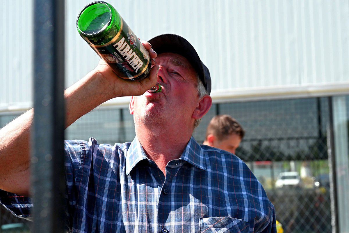 Despre fotbal, criză economică și educație sexuală la Orbeasca - Botoroaga: „Nu mi-e frică de niciun război!” + „Noi ținem și cu Steaua, și cu FCSB”