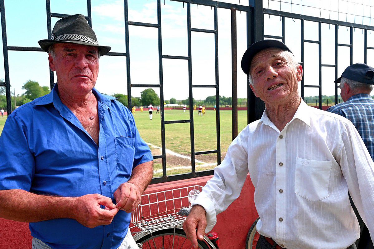 Despre fotbal, criză economică și educație sexuală la Orbeasca - Botoroaga: „Nu mi-e frică de niciun război!” + „Noi ținem și cu Steaua, și cu FCSB”