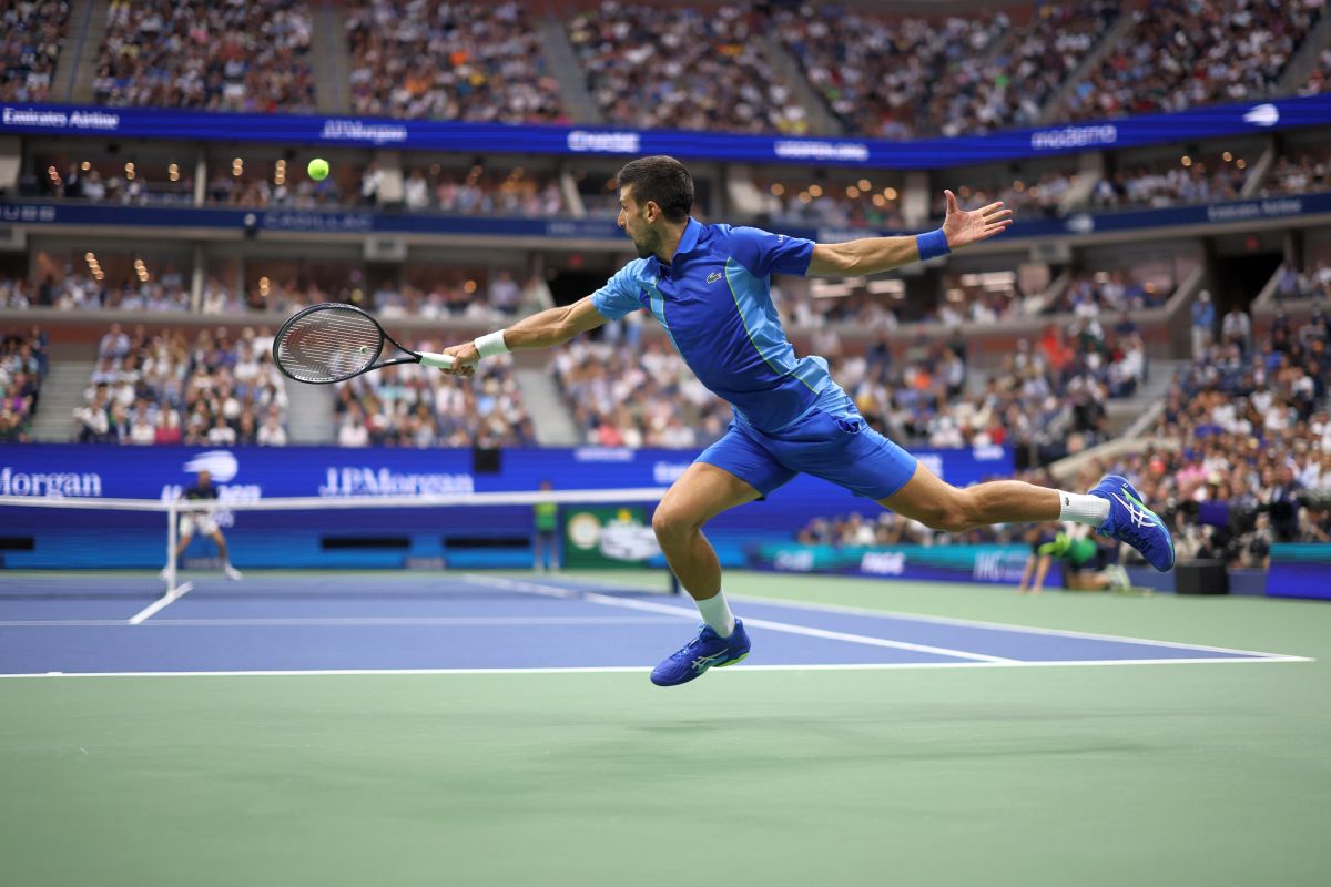 „Ce mai cauți aici?” » Daniil Medvedev a pierdut finala de la US Open, dar a cucerit publicul cu discursul său. Ce a spus despre Djokovic