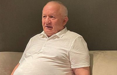 Porumboiu desființează un „tricolor”: „Scapi singur cu portarul și dai cu stângul în dreptul?!” + Cine l-a impresionat