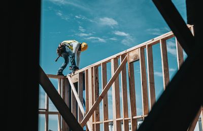 Sfaturi utile pentru deschiderea unei firme de construcții în România