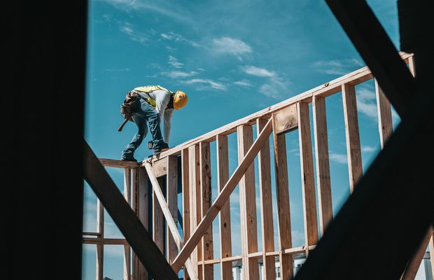 Sfaturi utile pentru deschiderea unei firme de construcții în România