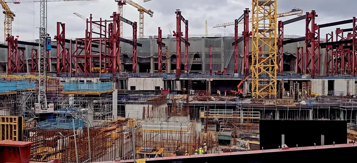 Imagini de la reconstrucția stadionului Camp Nou