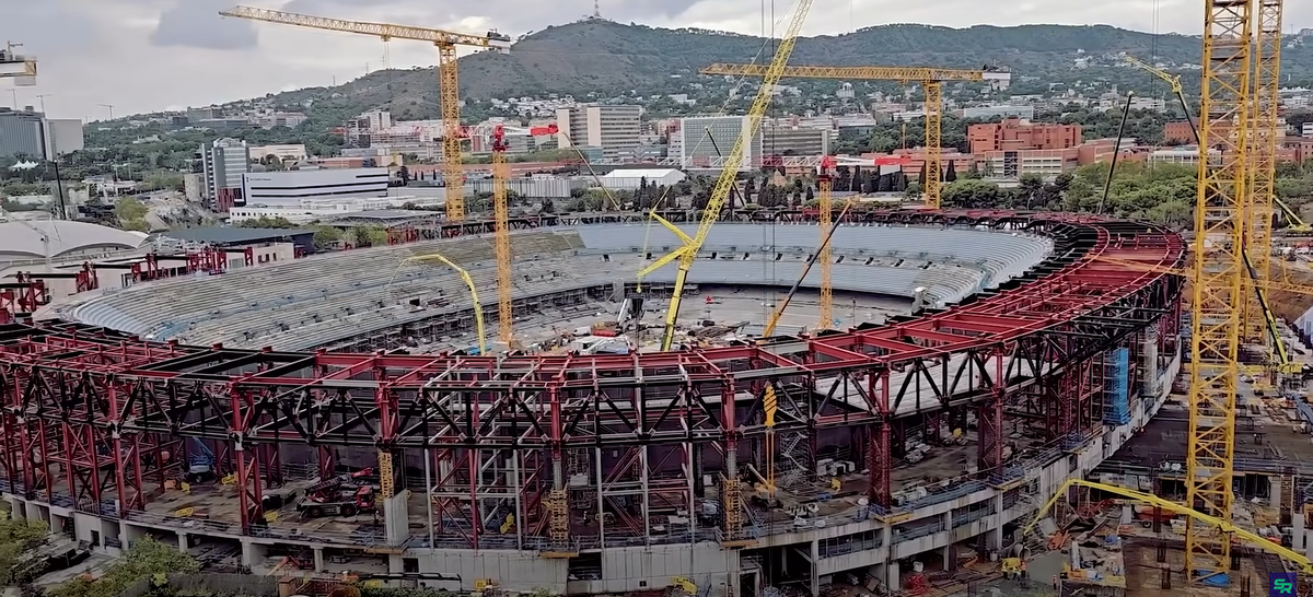 Imagini de la reconstrucția stadionului Camp Nou