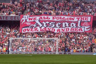 Decizie șocantă a unui judecător londonez » Rivalitățile fotbalistice între angajați „strică armonia la serviciu”!