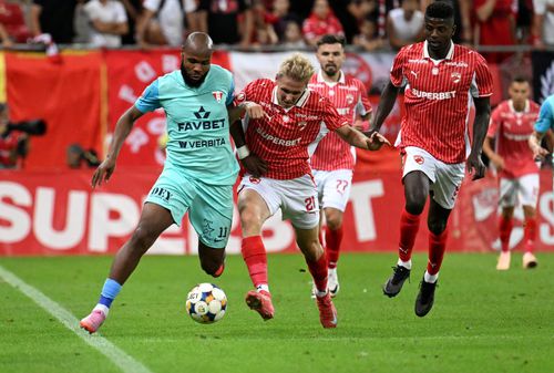 Hakim Abdallah (27 de ani), atacantul celor de la UTA Arad, s-a accidentat la naționala Madagascarului și va lipsi între două și trei luni.