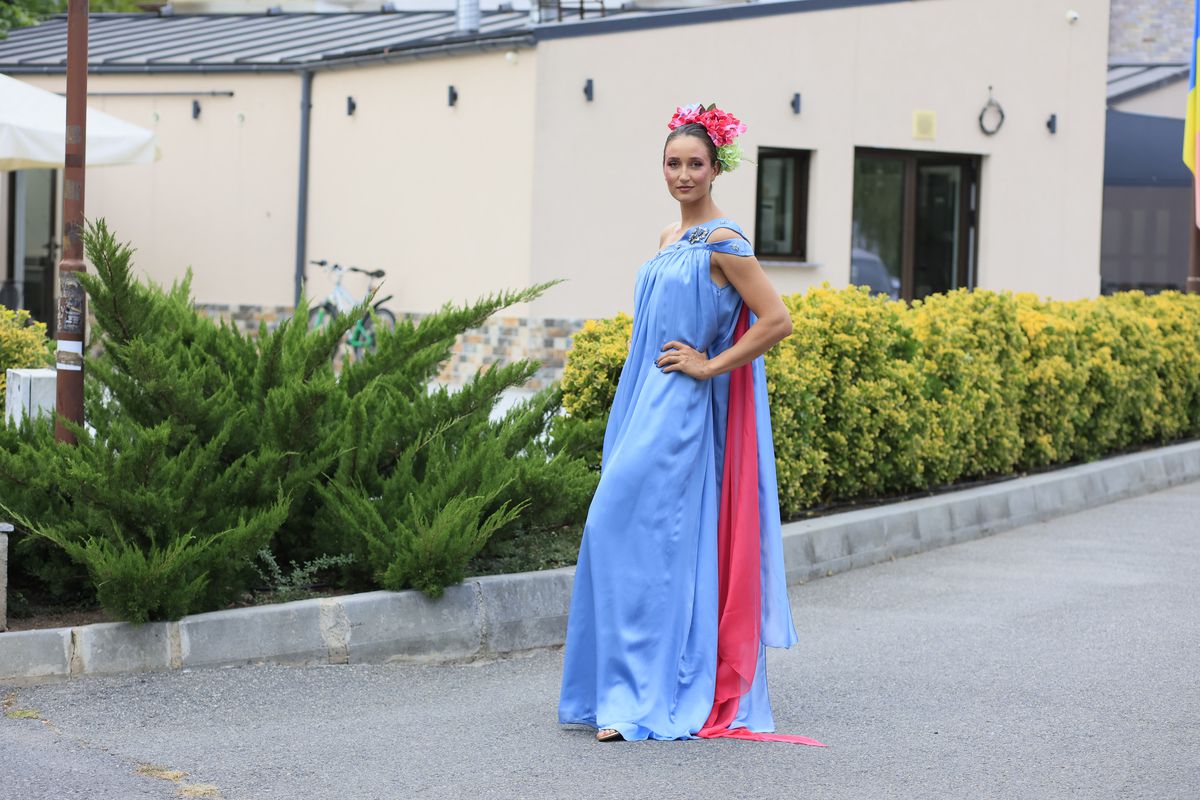 Fetele de aur Simona Radiș și Ancuța Bodnar, încântătoare pe podiumul de modă: „Prințesă!”