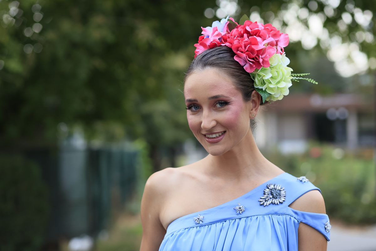 Simona Radiș și Sabrina Voinea, ravisante pe podiumul de la Bukarest Fashion Week: „Îmi dau lacrimile!” + Cu ce vedete s-au întâlnit în culise