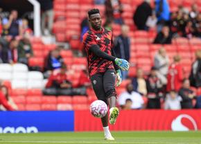 Scandal cu Andre Onana! Portarul împrumutat de Manchester United la Trabzonspor a lovit un fan