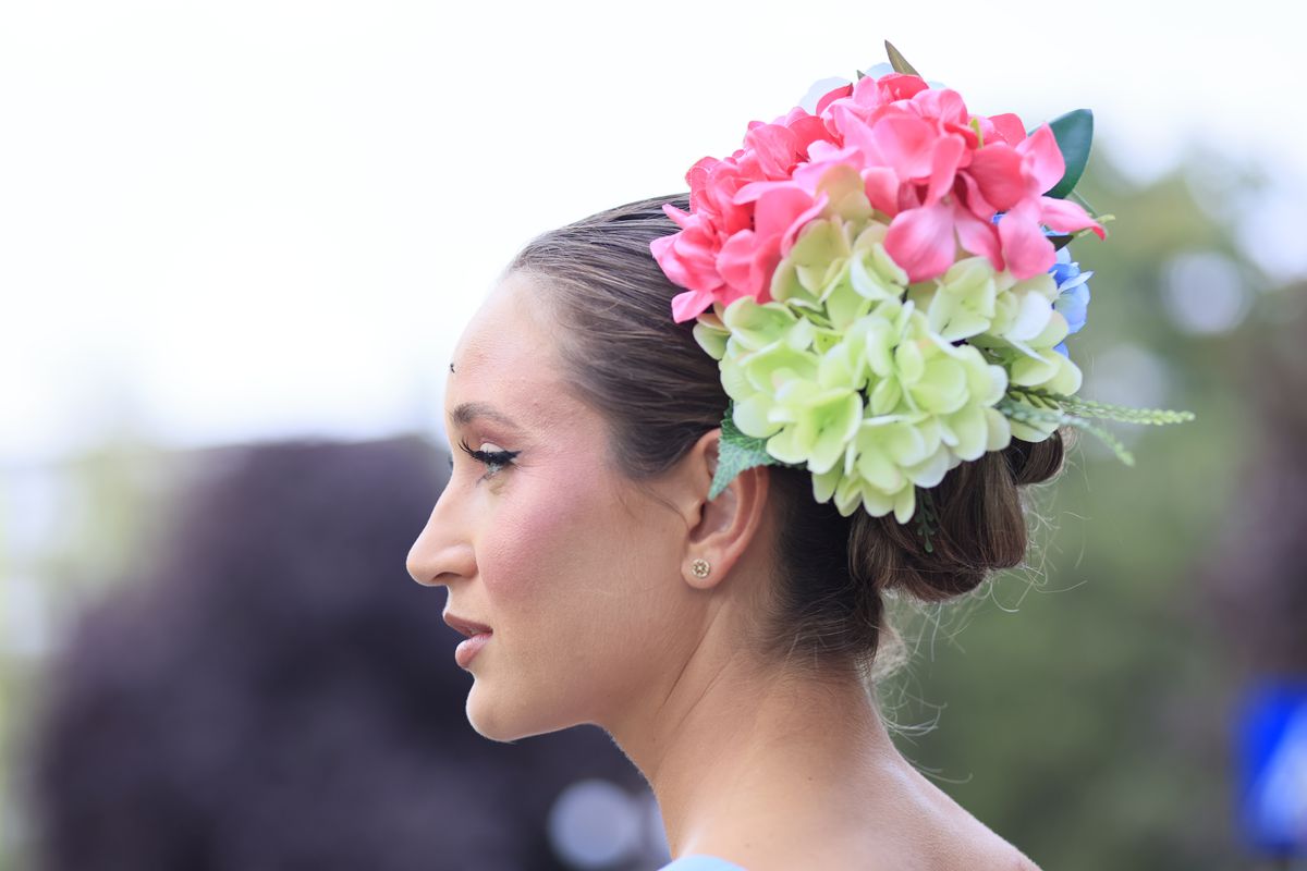 Simona Radiș și Sabrina Voinea, ravisante pe podiumul de la Bukarest Fashion Week: „Îmi dau lacrimile!” + Cu ce vedete s-au întâlnit în culise