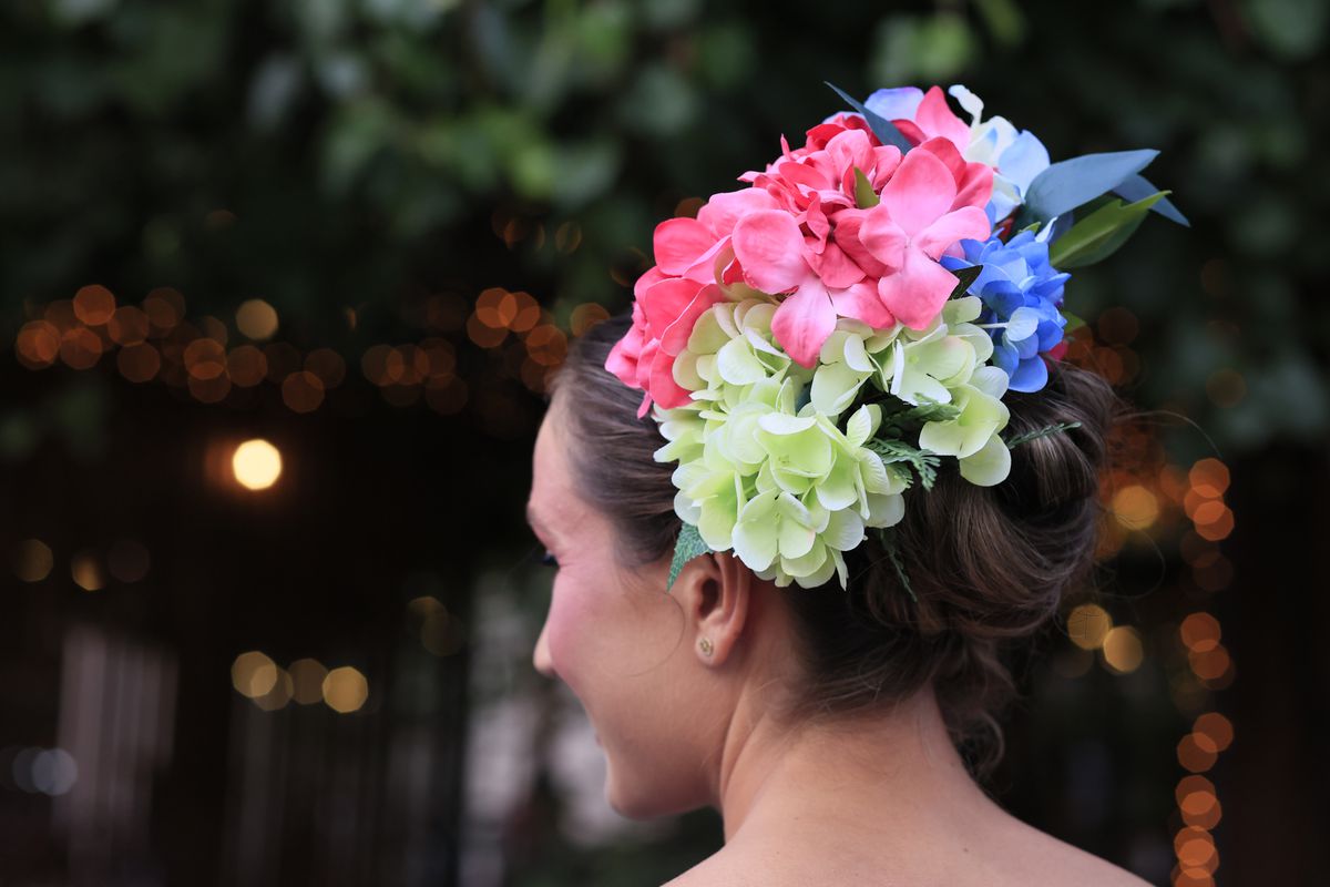 Simona Radiș și Sabrina Voinea, ravisante pe podiumul de la Bukarest Fashion Week: „Îmi dau lacrimile!” + Cu ce vedete s-au întâlnit în culise