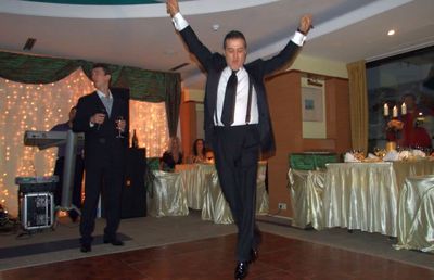 VIDEO Gigi Becali a făcut show la cununia fiicei sale » A dansat fără oprire pe muzică machedonească