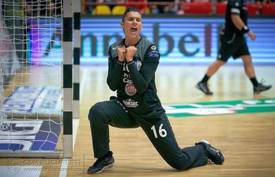 CSM BUCUREȘTI - ROSTOV 23-23 // Poarta a fost din nou la înălțime » Cifre bune pentru Denisa Dedu și Jelena Grubisici